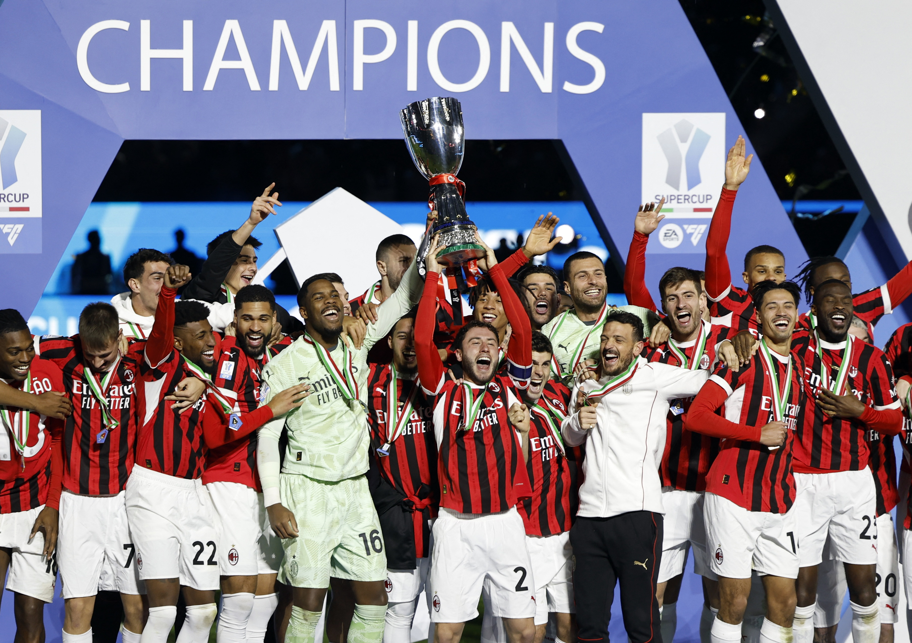 包含AC米兰再次主场取胜,稳固积分榜前列的词条 包含AC米兰再次主场取胜,稳固积分榜前列的词条