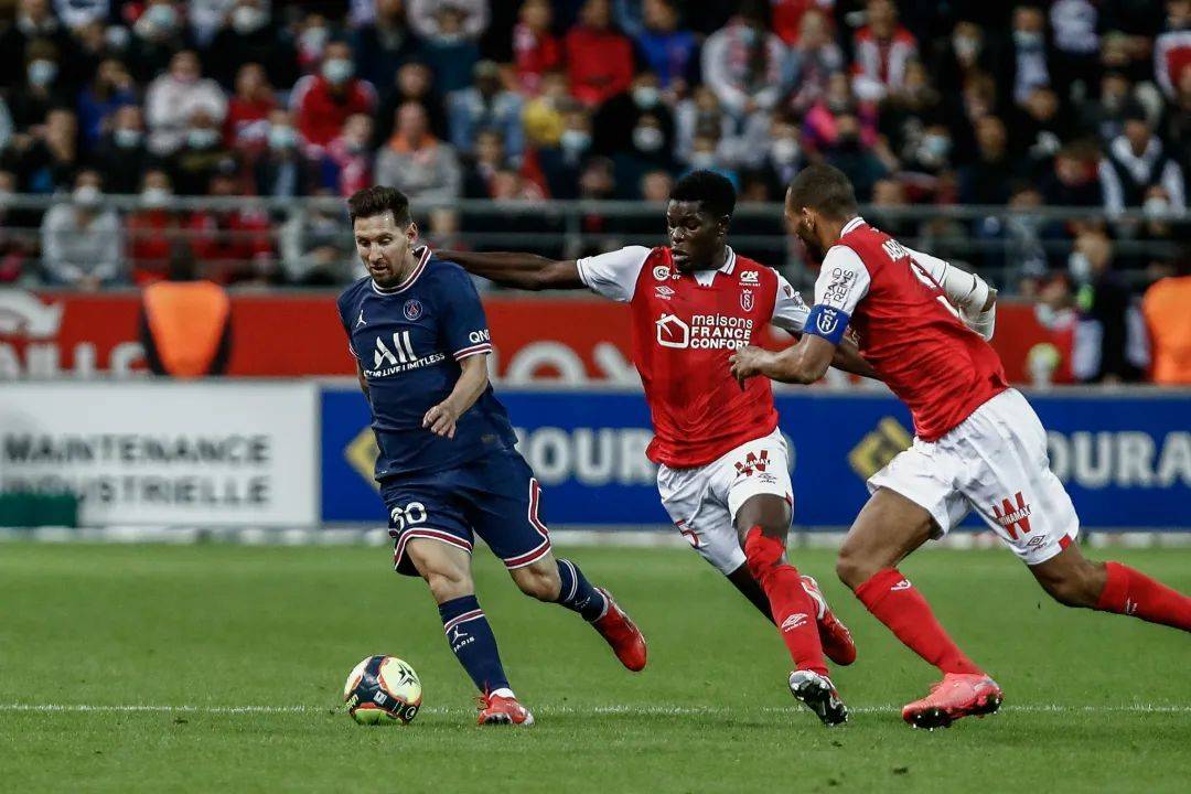 关于摩纳哥客场不敌：法甲强队状态起伏不定的信息