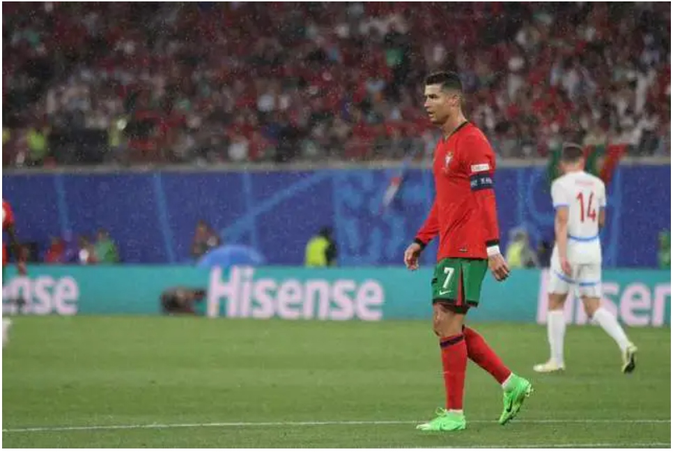 包含葡萄牙队取得令人瞩目的胜利,跻身下一轮比拼的词条 包含葡萄牙队取得令人瞩目的胜利,跻身下一轮比拼的词条