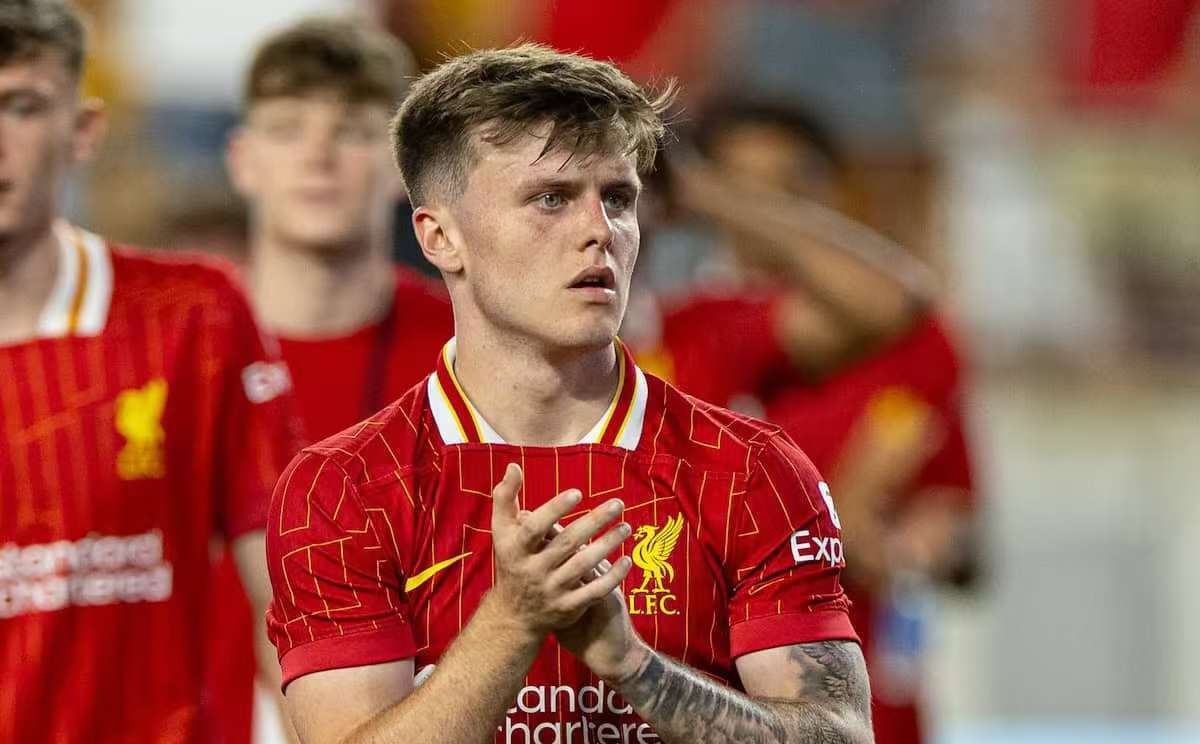 包含利物浦助教入主法兰克福，或为球队注入新活力的词条