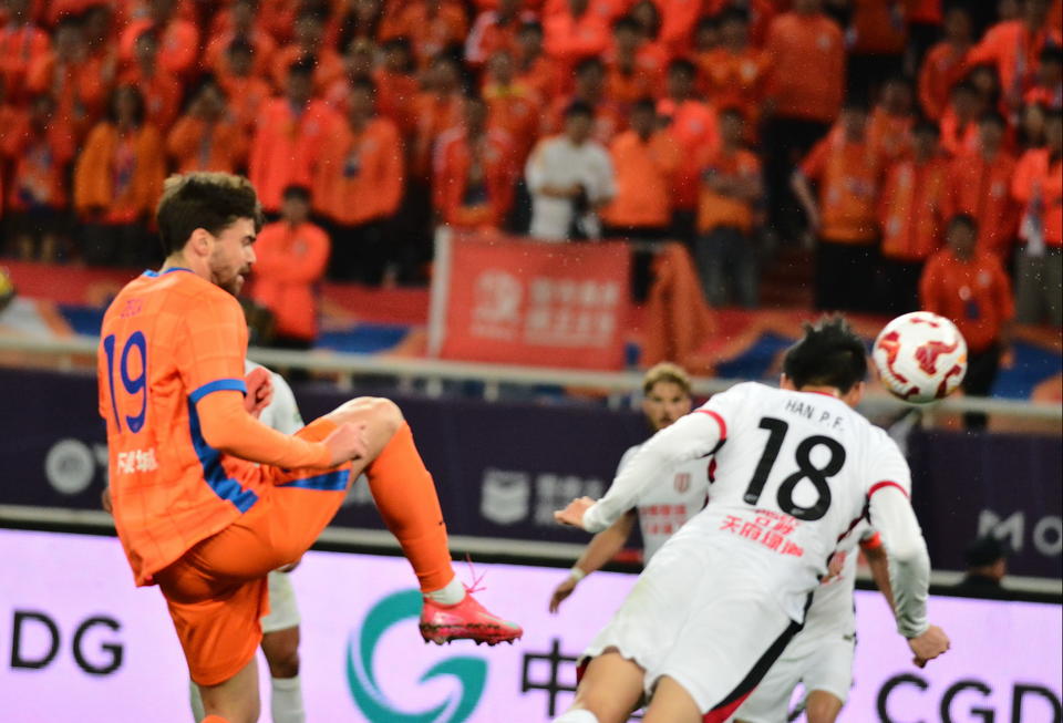 开云APP-包含高强度比赛，球员体能耗尽奋力拼搏的词条