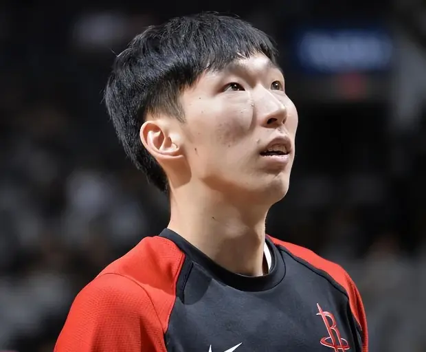 辽宁男篮在比赛中取得胜利,积极态度备受称赞 辽宁男篮在比赛中取得胜利,积极态度备受称赞