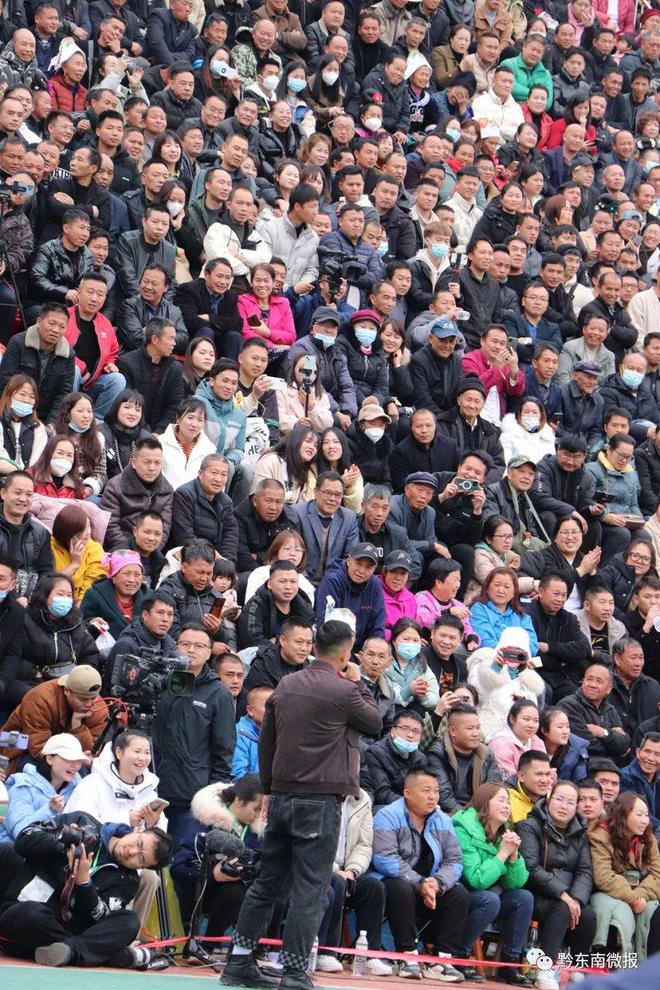 开云体育官网-决赛中场休息的精彩表演大受喜爱