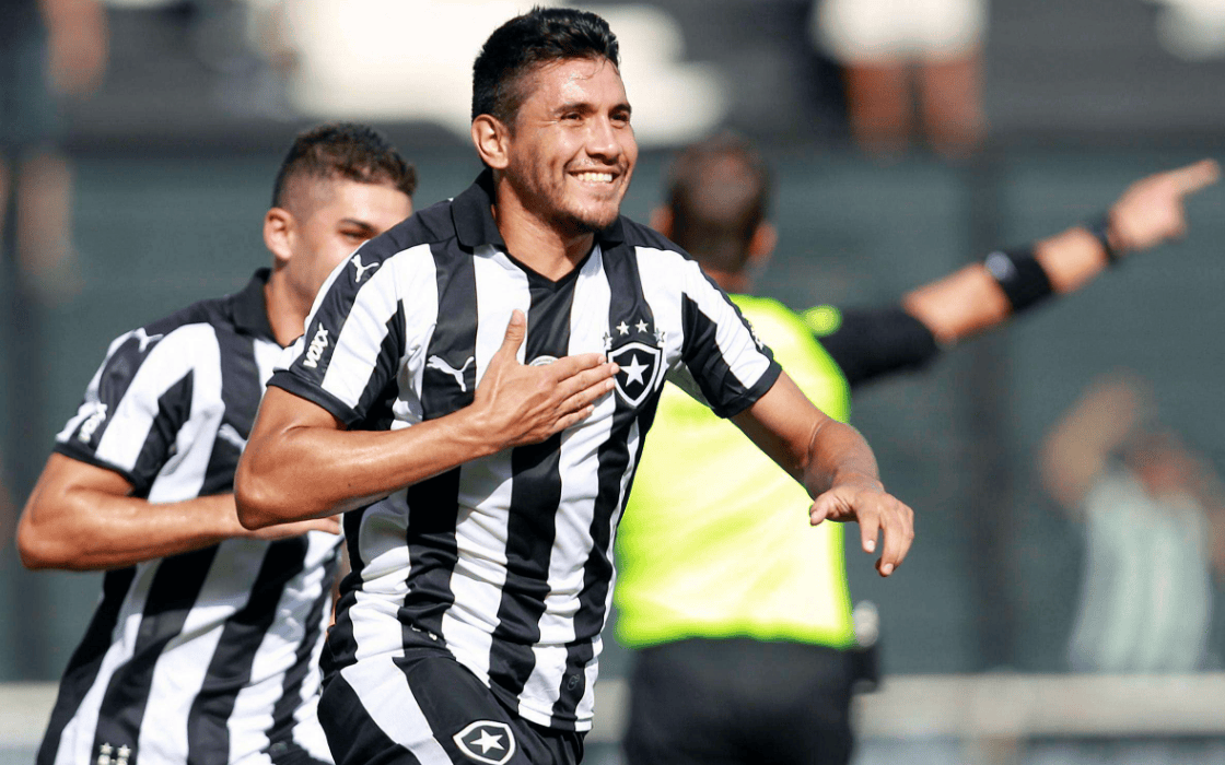 包含2025世俱杯：弗鲁米嫩塞赛前焦点揭秘的词条