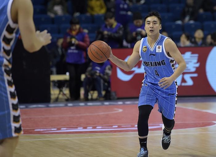 包含北京首钢与青岛谈判签下双赢合同的词条