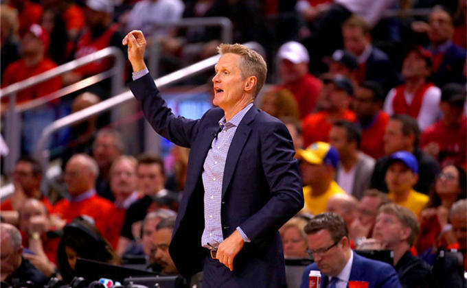 包含拔得头筹，引领风骚领先对手的词条