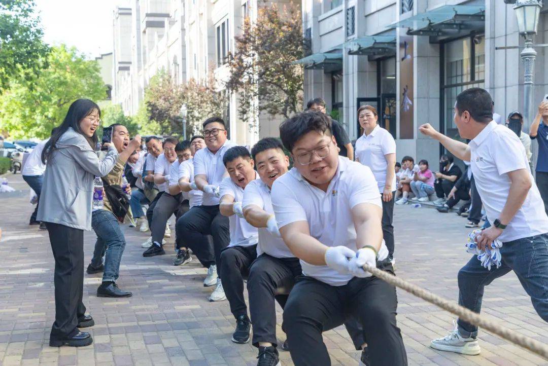 瞩目比赛，国家队员斗智斗勇体现拼搏精神的简单介绍