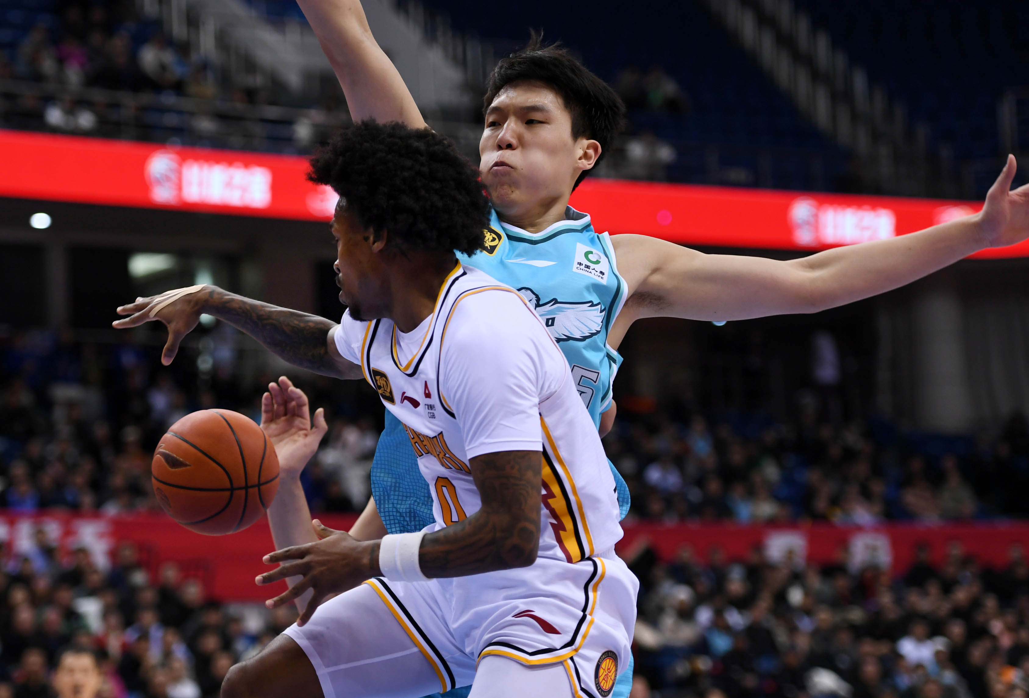 山西队逆转青岛,夺得胜利