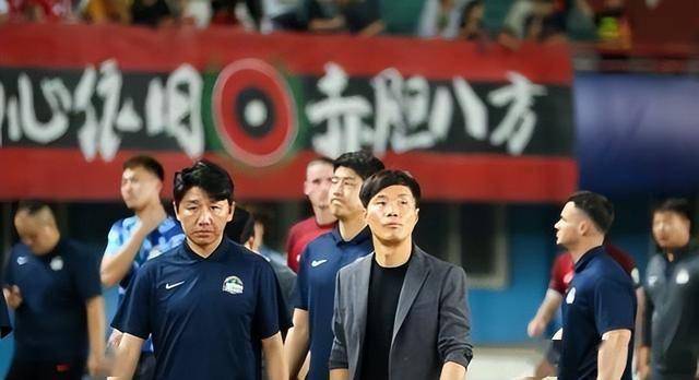 外援发挥出色,助球队赢得胜利 外援发挥出色,助球队赢得胜利