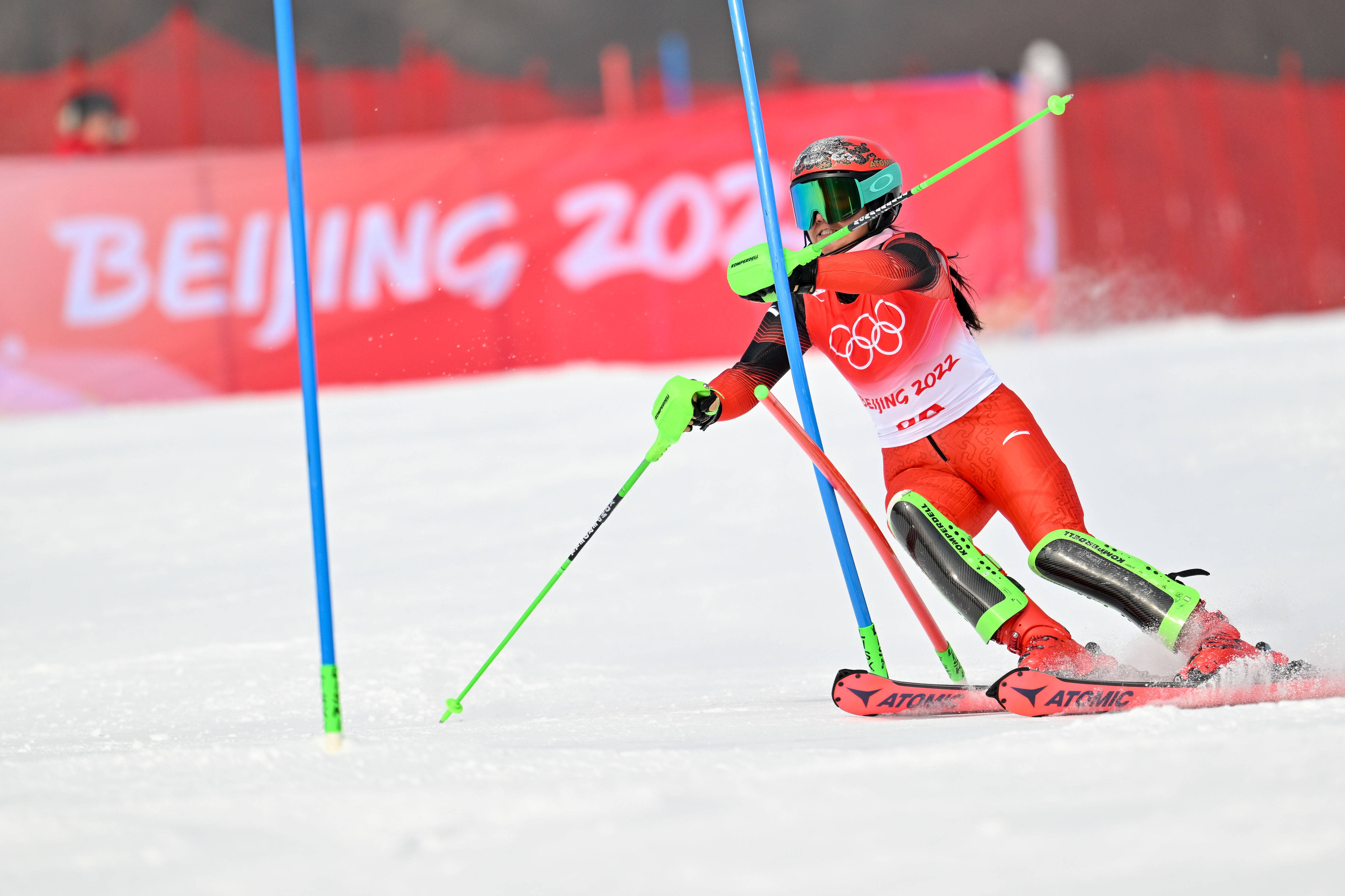 秘鲁滑雪选手击败对手，一骑绝尘的简单介绍