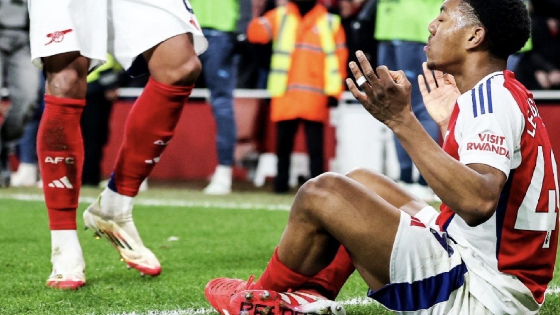 曼城全面压制阿森纳，取得胜利