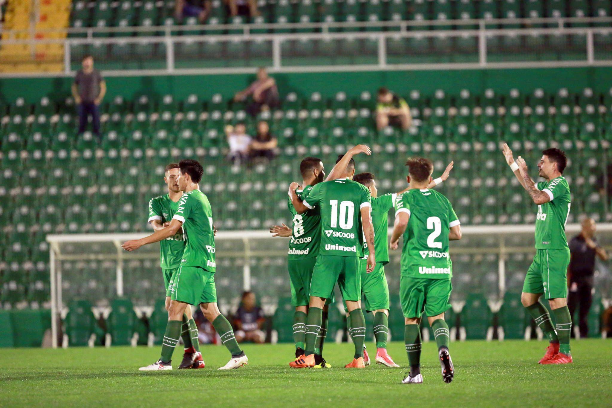 卡利亚里球队狂取胜利,展现强大实力的简单介绍 卡利亚里球队狂取胜利,展现强大实力的简单介绍