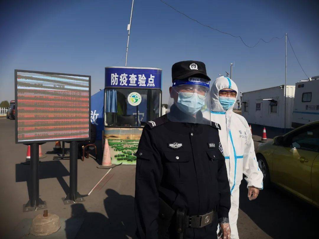 包含球队士气高涨，铁桶防线助攻建功的词条