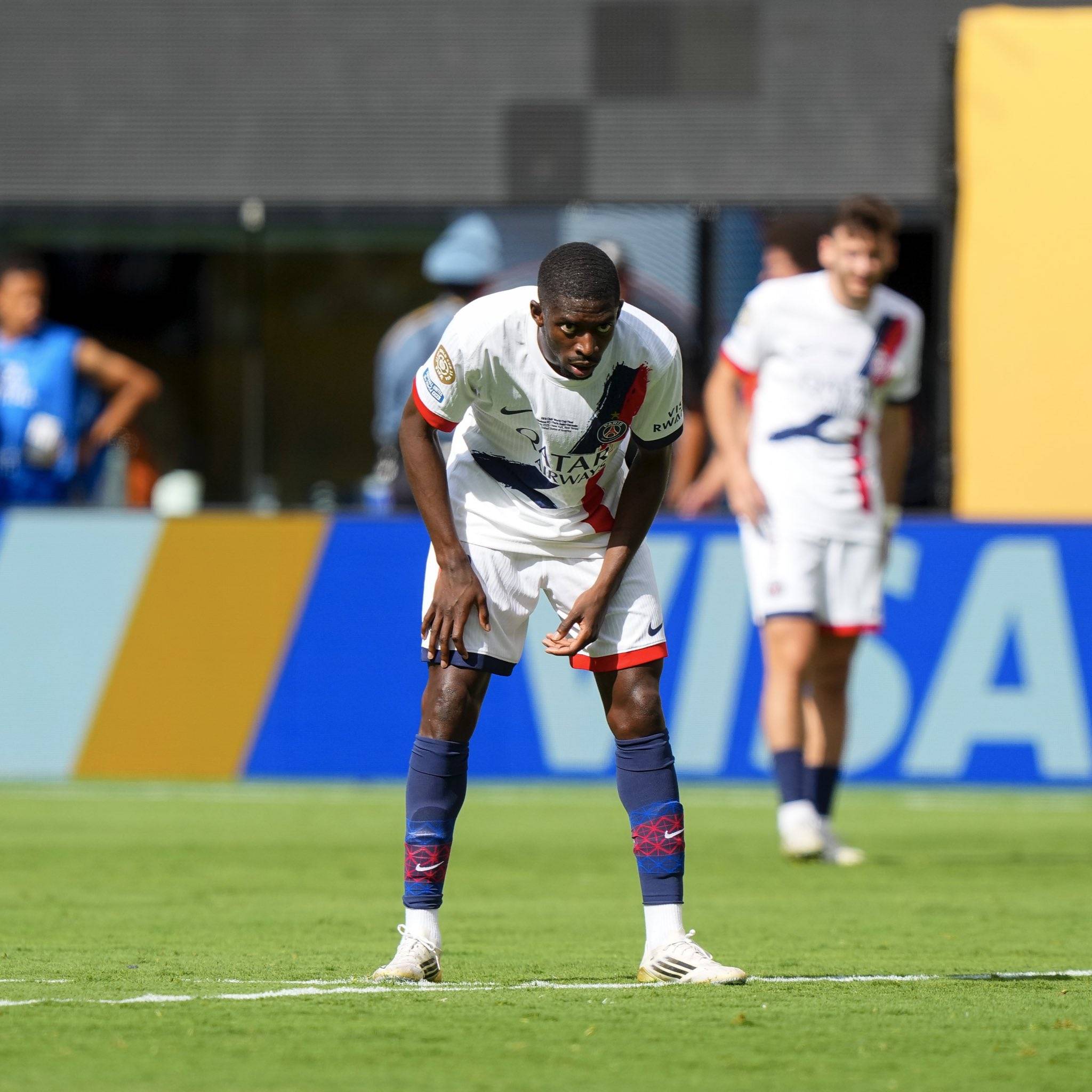 调整战术后切尔西继续失利,教练寻求解决方案 调整战术后切尔西继续失利,教练寻求解决方案