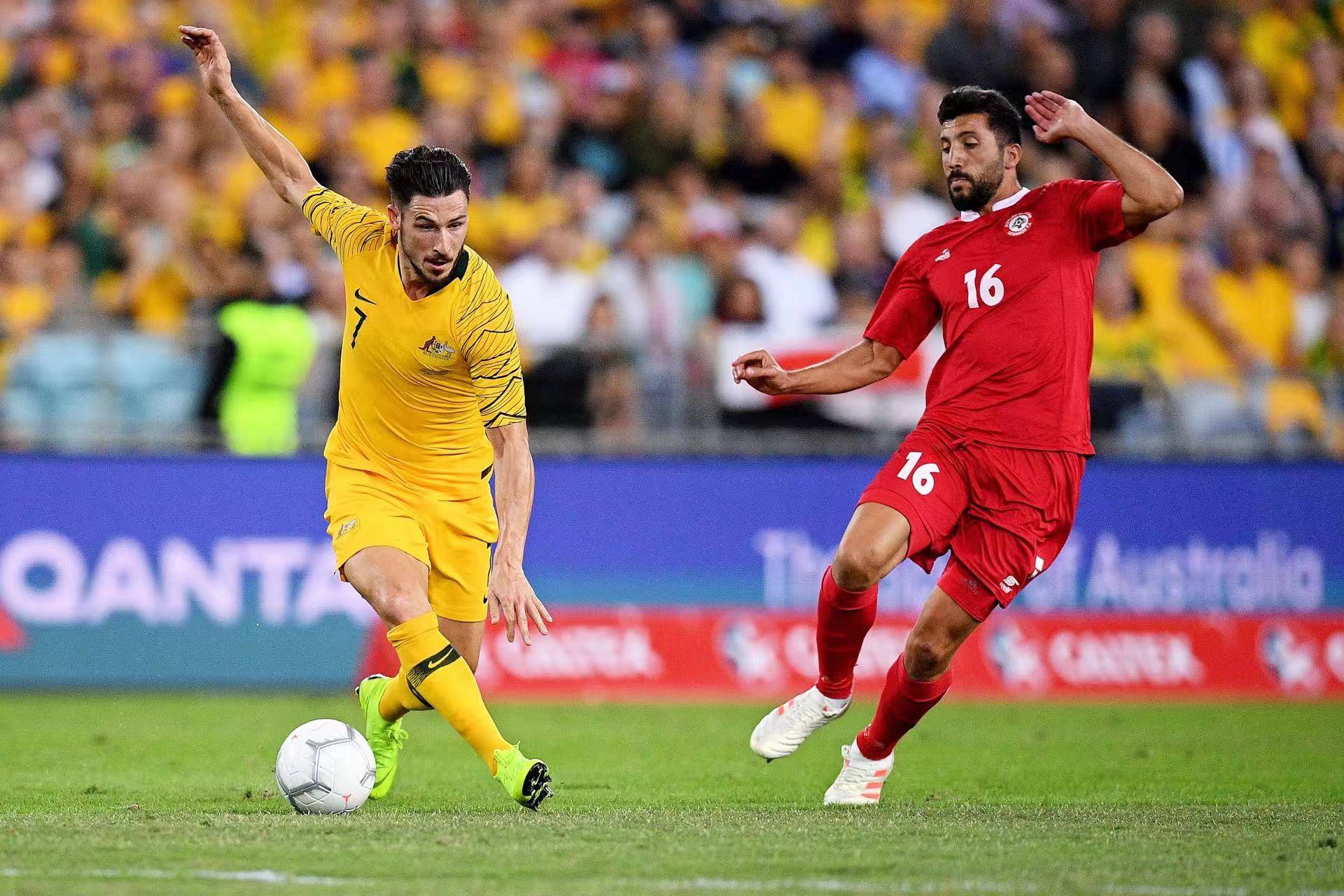 澳大利亚足球赛场上各队实力不分伯仲的简单介绍 澳大利亚足球赛场上各队实力不分伯仲的简单介绍