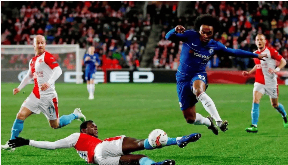 冷门频出！足球战况跌宕起伏的简单介绍