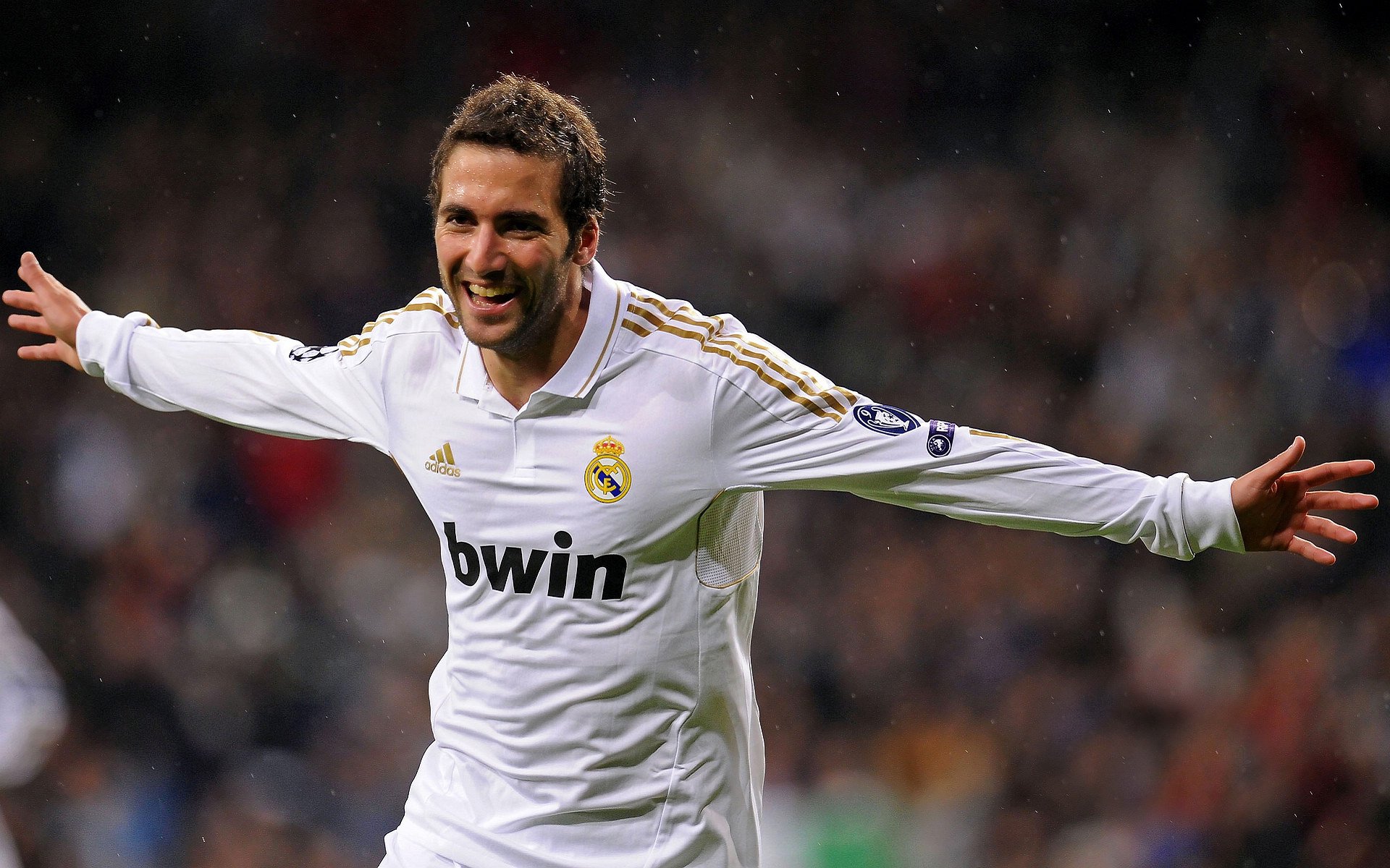 维尼修斯爆发闪耀欧洲足坛，尼斯淘汰赛力克爱尔兰球队晋级