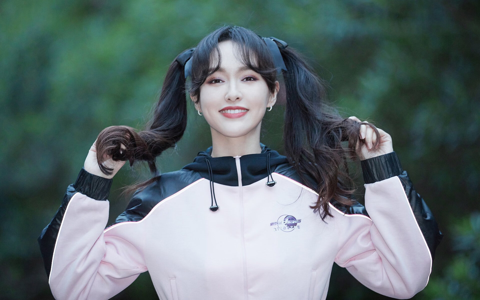 莱比锡红牛对阵巴拉圭，莱万式无解攻势的战术启示