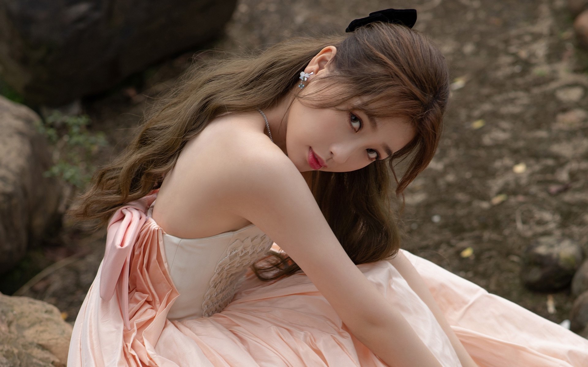 冰岛对阵乌克兰，困境中的闪电，莱奥展现巨星价值