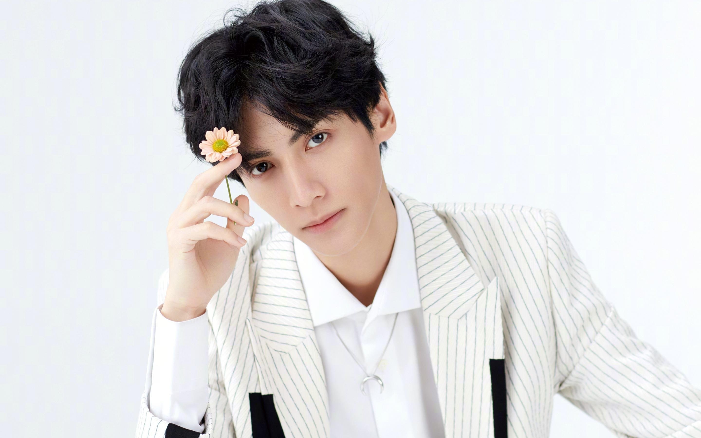 开云体育中国-苔原上的孤胆英雄，冰岛对阵葡萄牙，马丁内利扛起全队