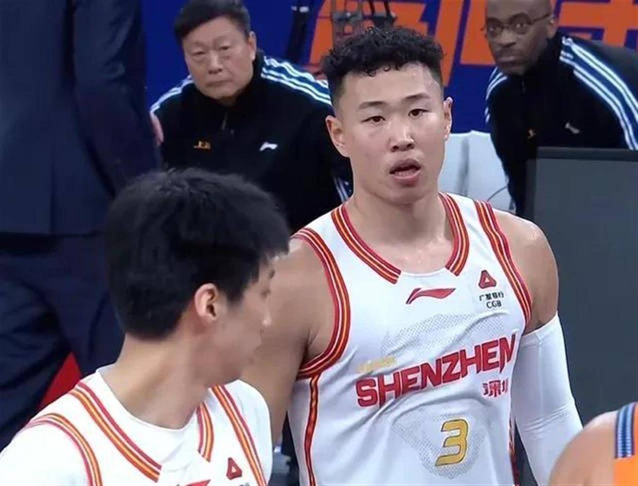 杰伦格林爆发，辽宁队强行终结深圳队