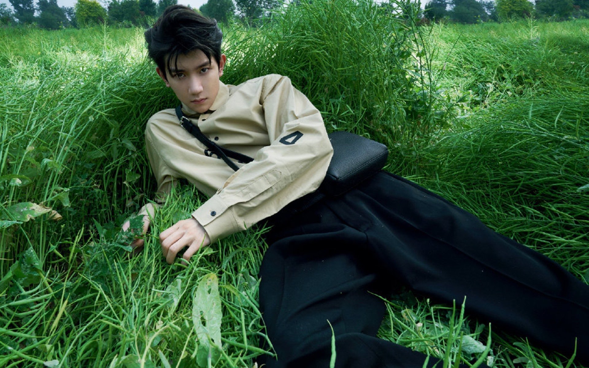 绿茵双城记,当克瓦拉茨赫利亚刷新纪录遇上马德里竞技的东瀛征服